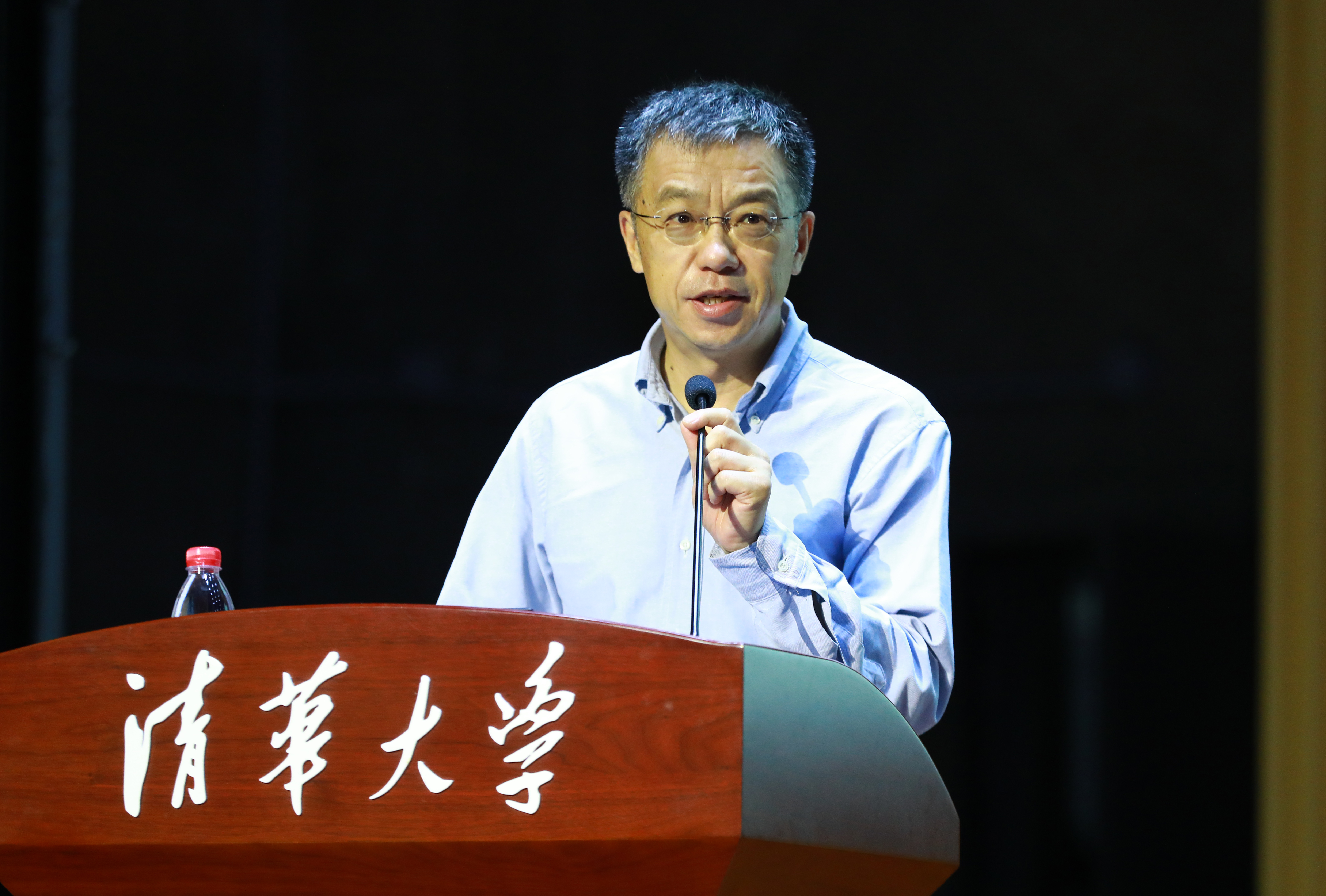 20220816-永利集团304官网举办2022级本科生新生骨干训练营-严振峣-史宗恺作专题讲座.jpg