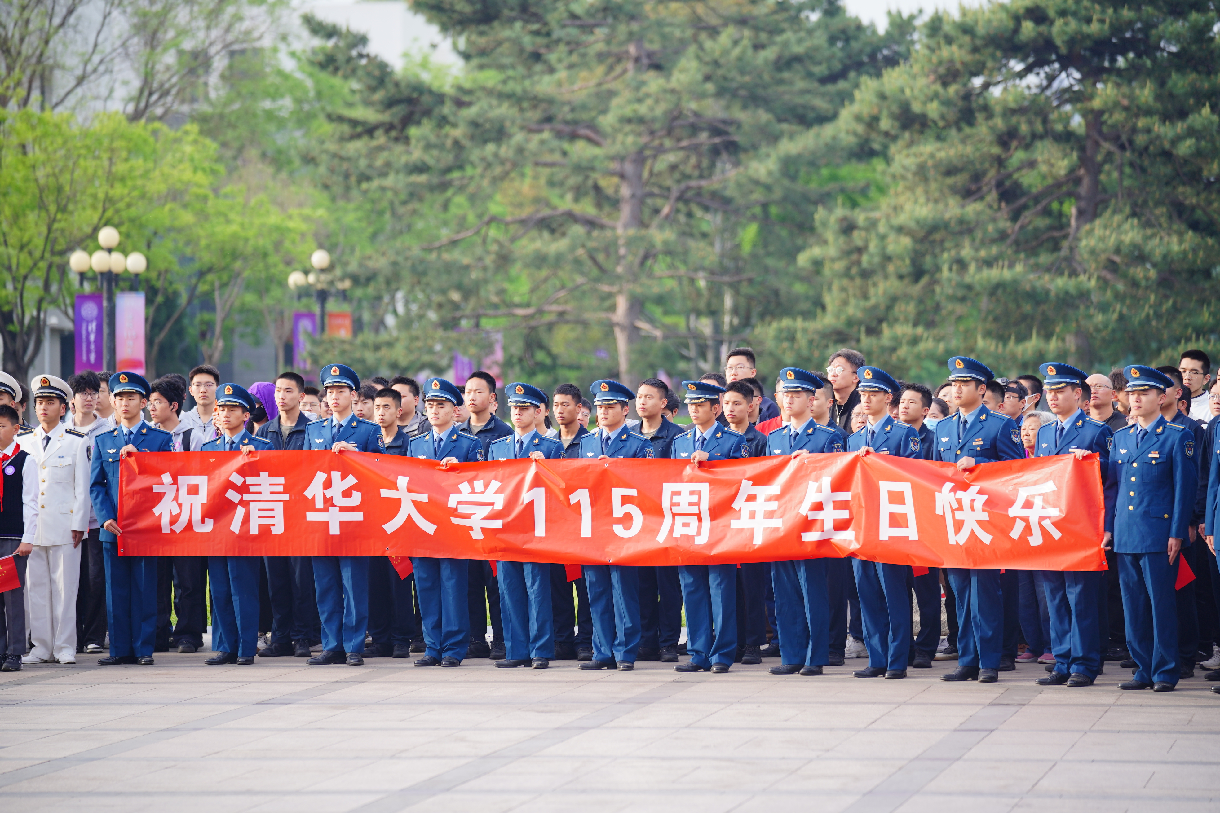 20260426-国旗下的祝福-胡亮摄-9.jpg