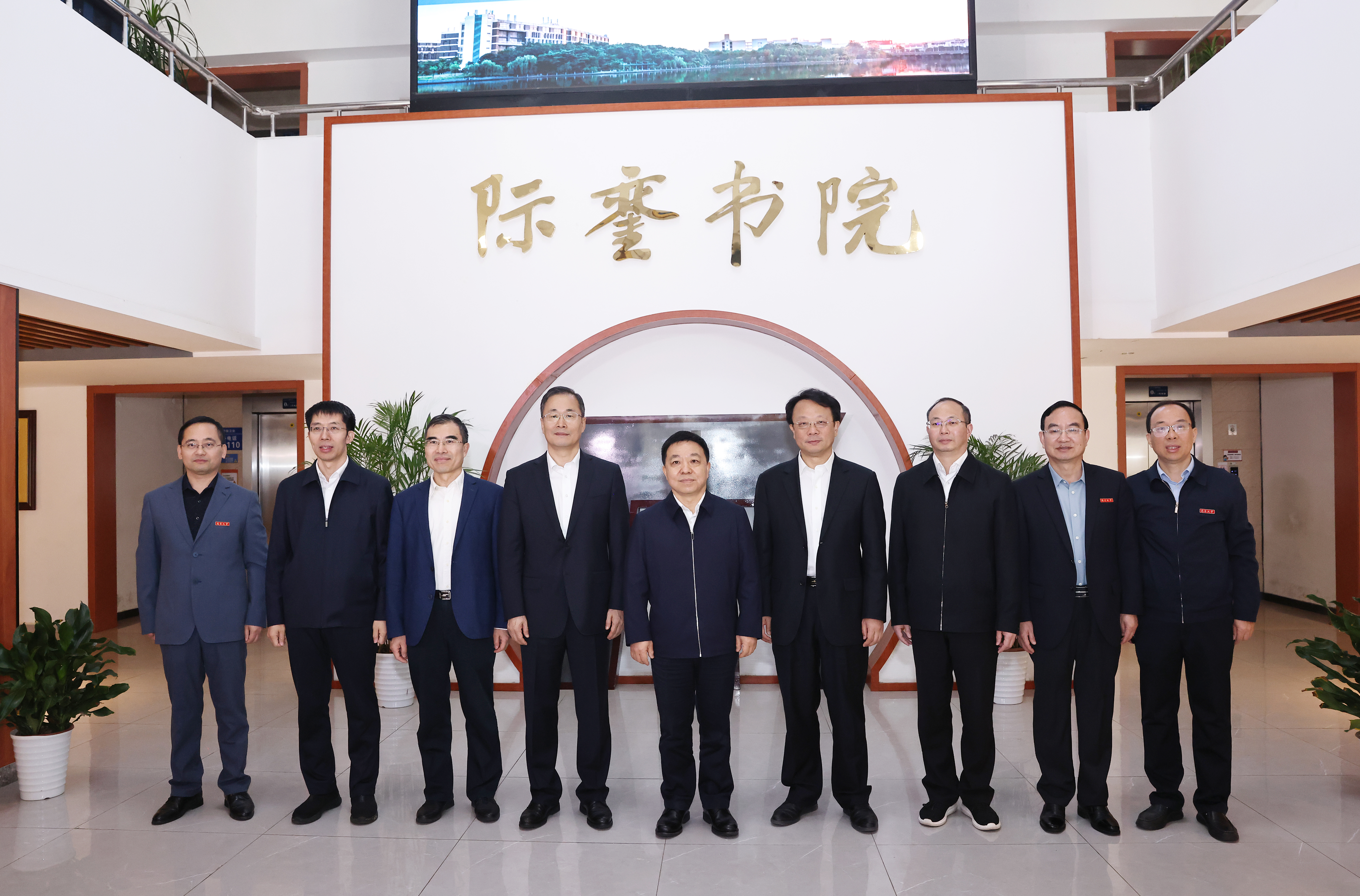 微信图片_20230404192059.jpg
