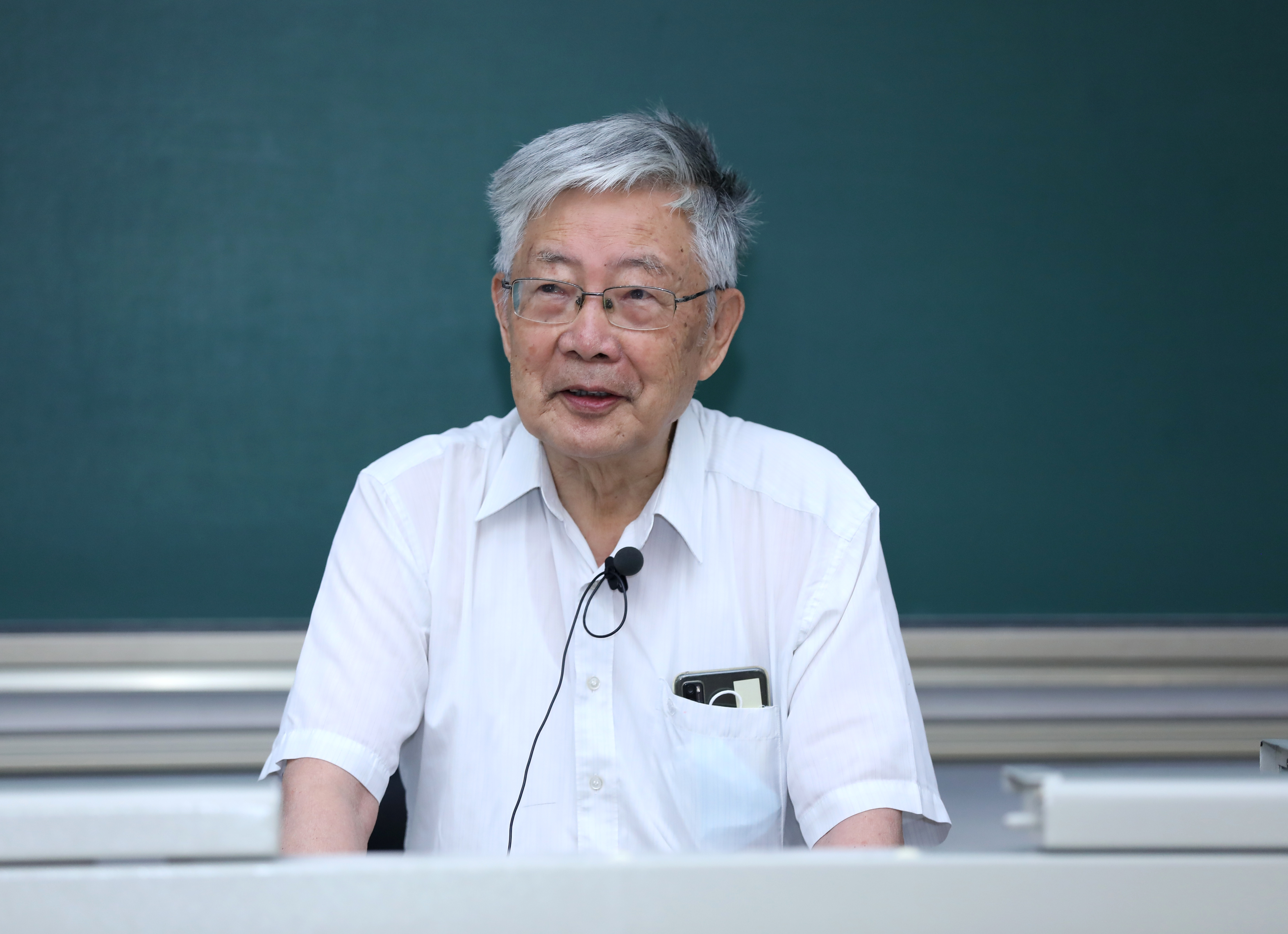20220816-永利集团304官网开展2022年班主任、辅导员上岗培训-丁文泽-方惠坚作专题报告.JPG