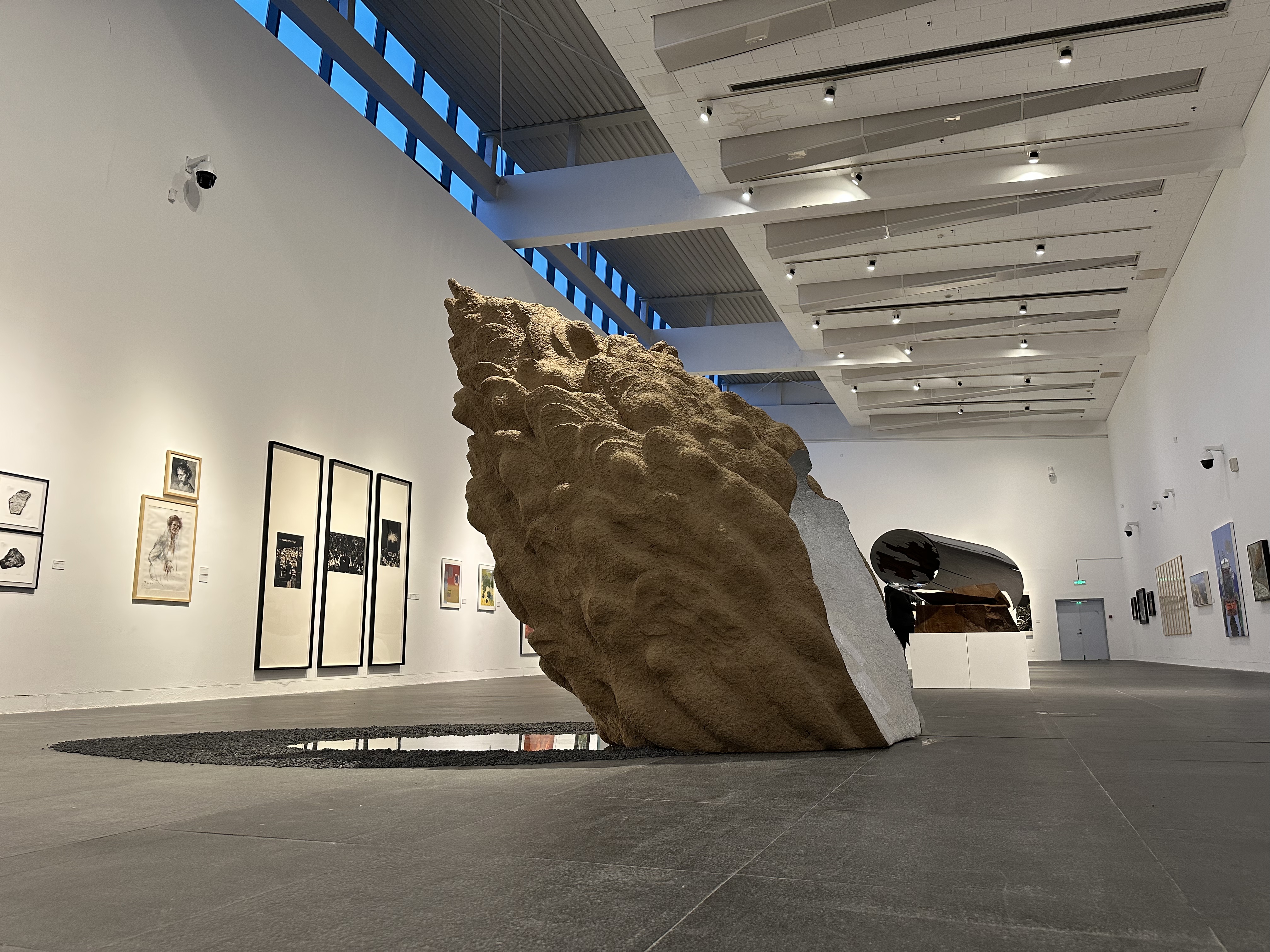 20251110-教师作品展-美术学院-展览现场7.jpg