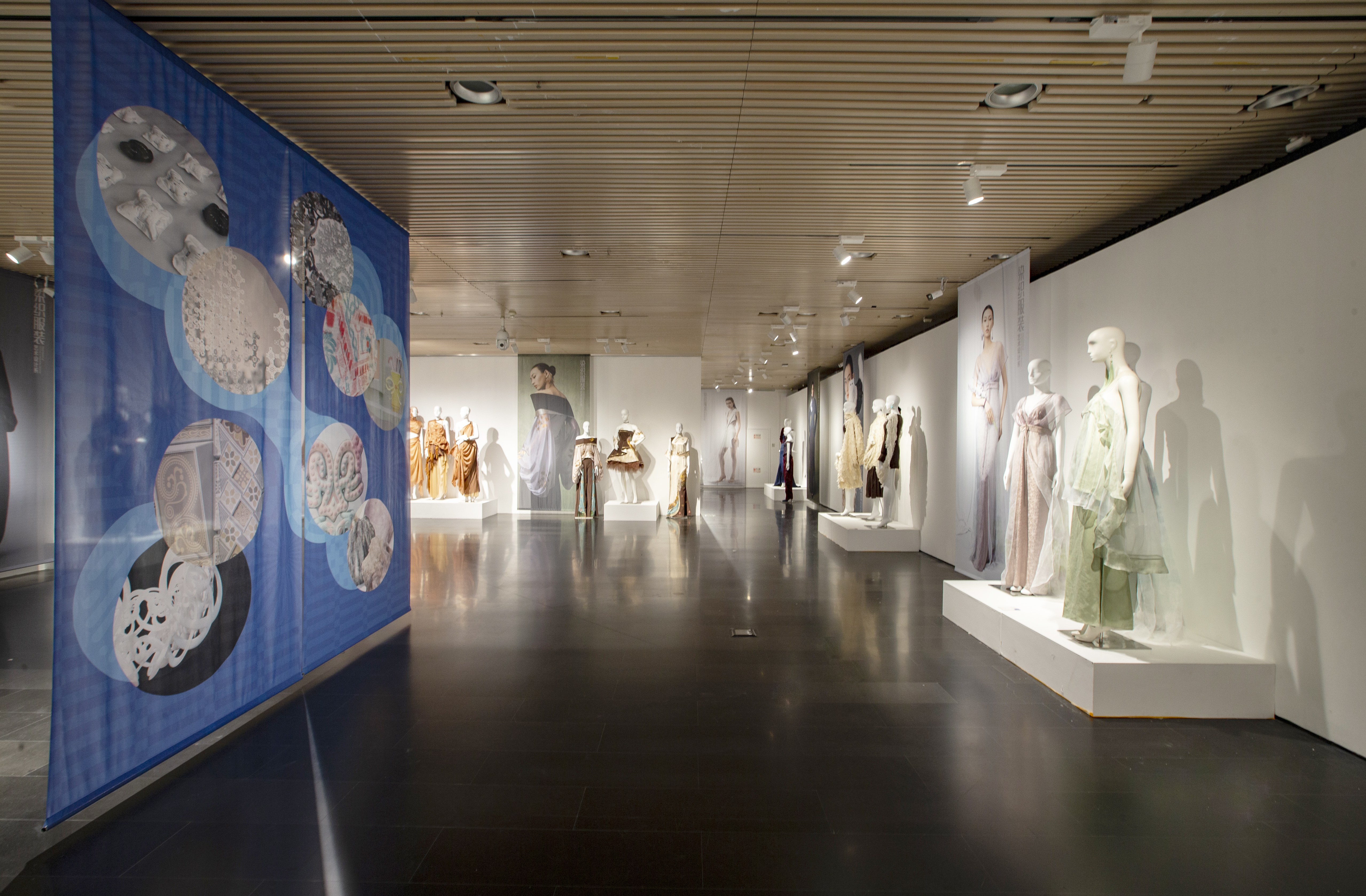 20260522-研究生毕业展-美院-染织服装艺术设计系.jpg