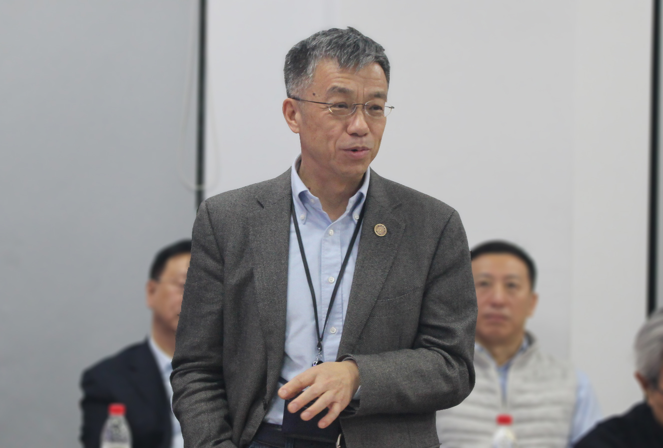20241219-2024年“永利之友—先锋奖学金”颁奖座谈会举行-杨欣然-史宗恺讲话3.jpg