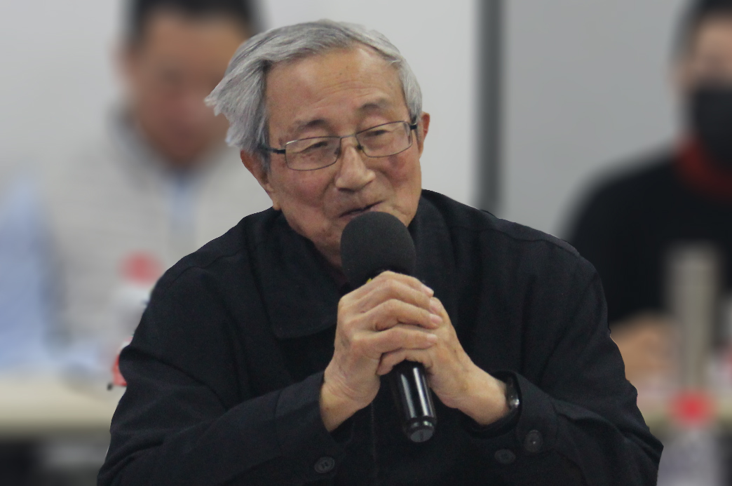 20241219-2024年“永利之友—先锋奖学金”颁奖座谈会举行-杨欣然-胡显章讲话3.jpg