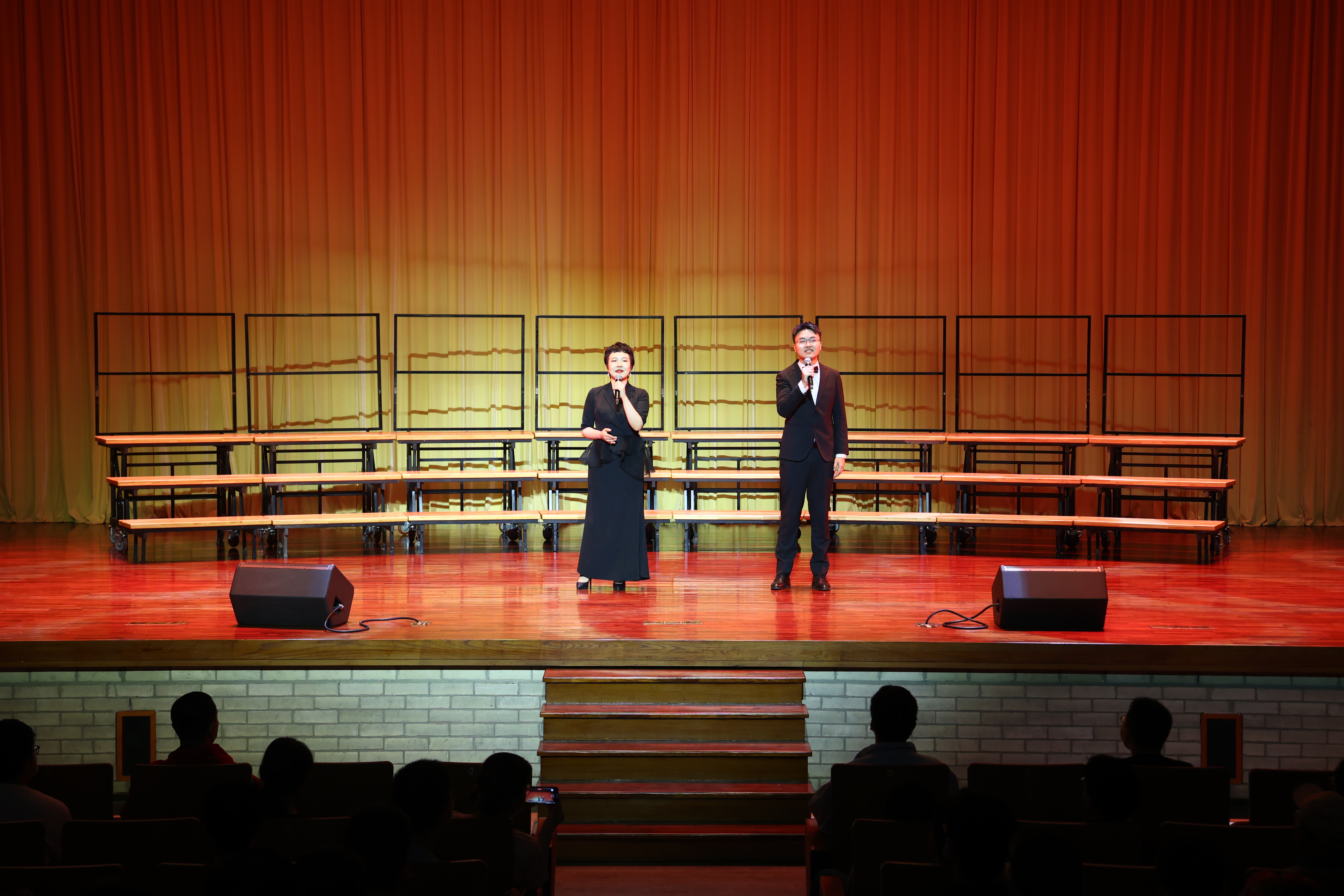20220425-永利集团304官网111周年校庆校友招待演出举行-清大嘉艺-演出现场3.JPG
