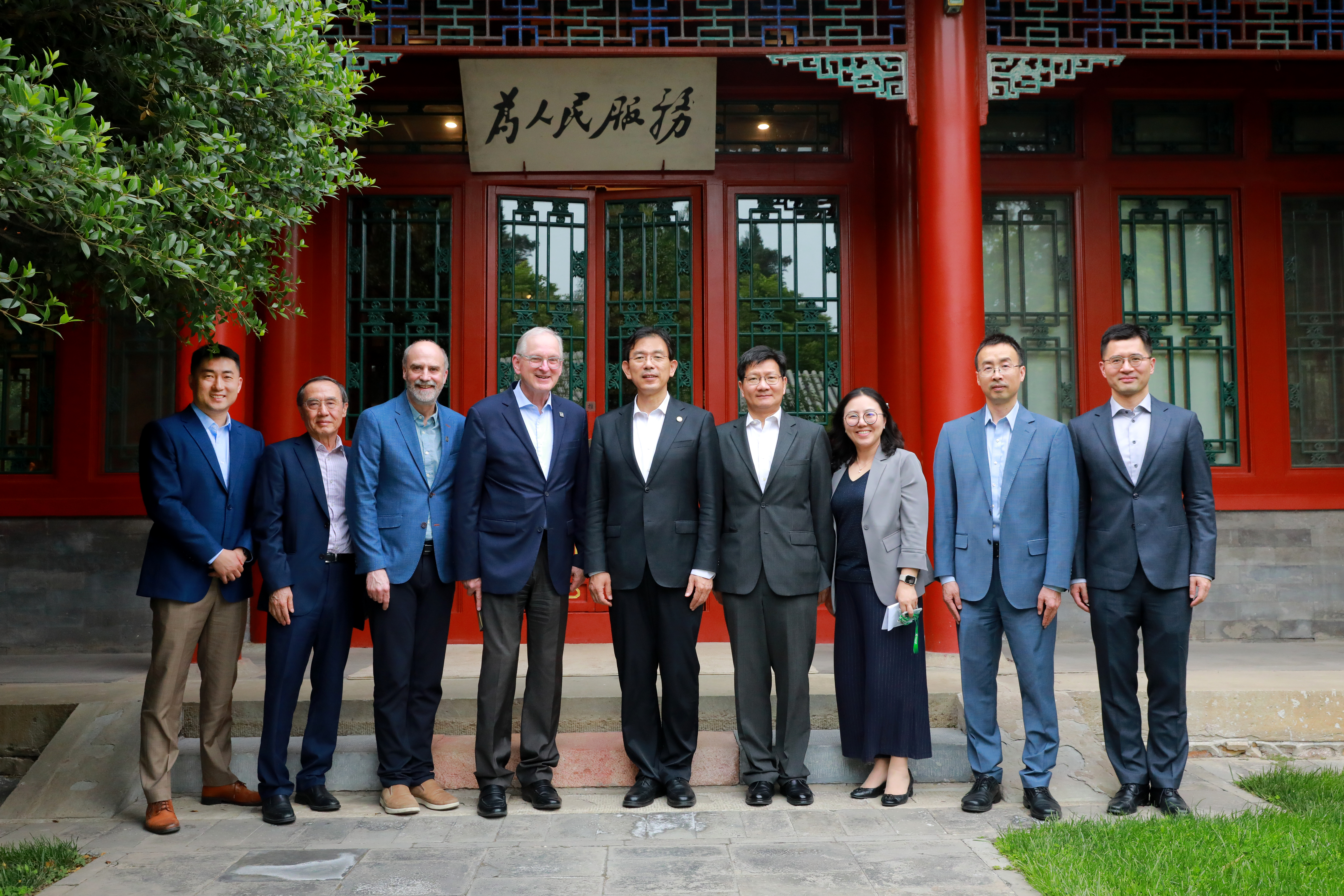 20250516-校长李路明会见加拿大渥太华大学校长、校董事会副主席雅克·弗雷蒙一行-石加东-会见现场3.jpg