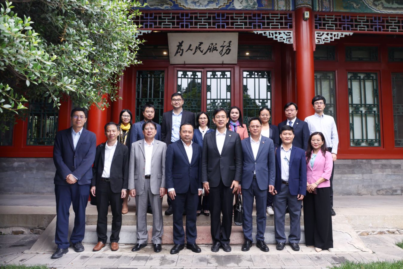 20250523-李路明会见武海军-曹文鹏-会见2.jpg