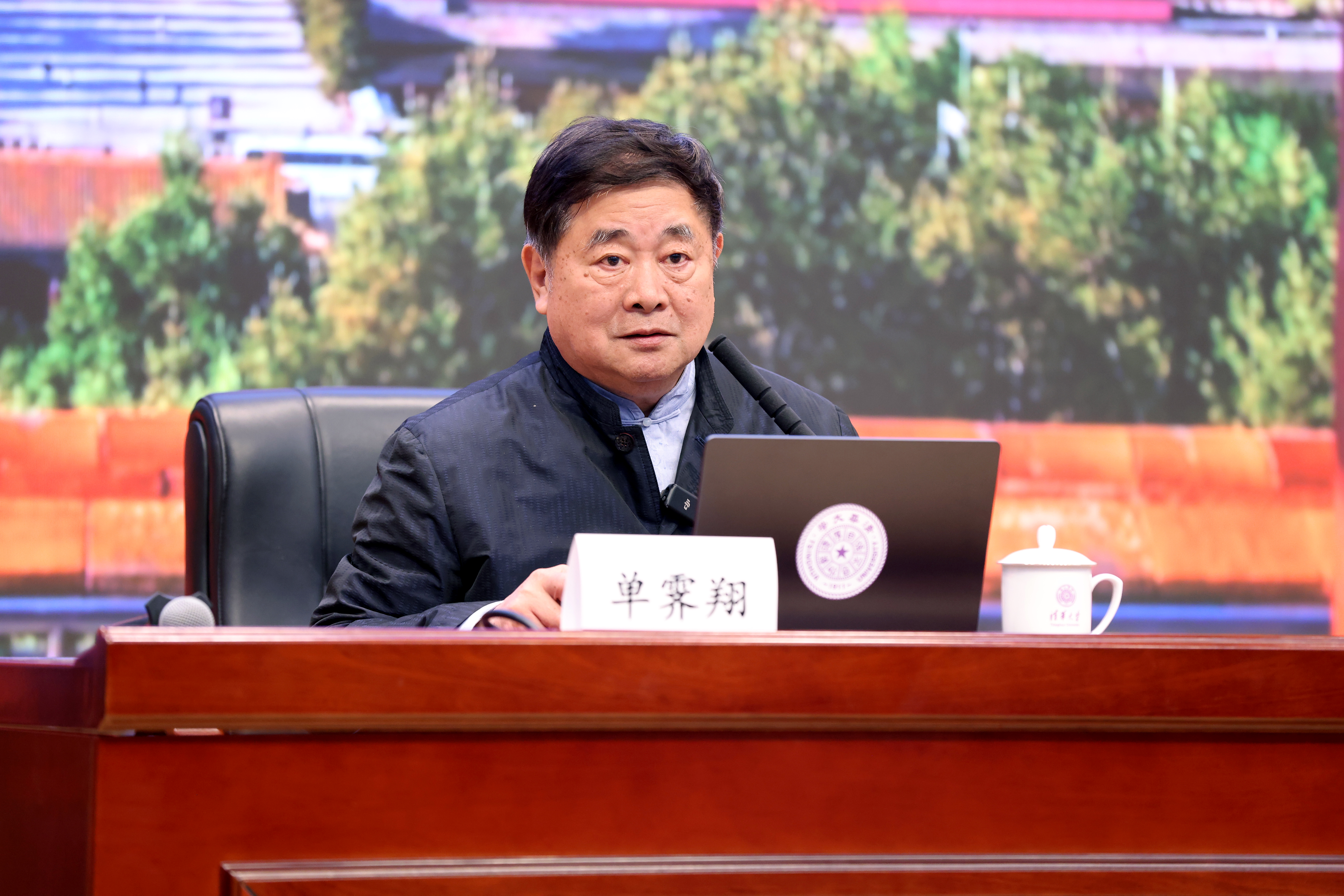 20260416-《十五次掌声！单霁翔在永利开讲》-博士生讲师团-单霁翔为师生开展理论讲座.JPG